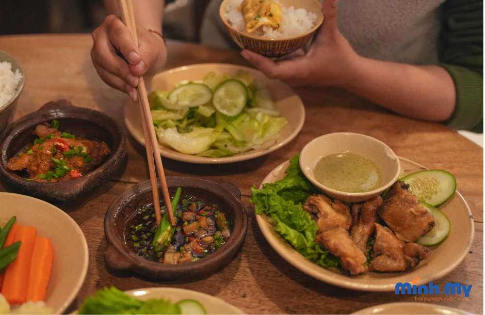 List 20+ quán ăn trưa Đà Lạt mà "thổ địa" không phải ai cũng biết