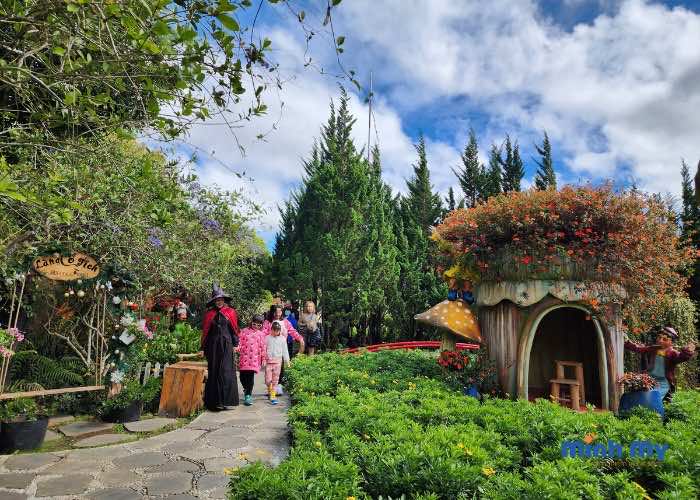 Tận hưởng ngày nghỉ trọn vẹn tại Làng Cổ Tích Đà Lạt