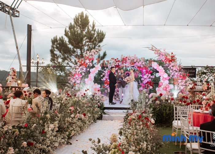 8 địa điểm tổ chức tiệc cưới ngoài trời Đà Lạt