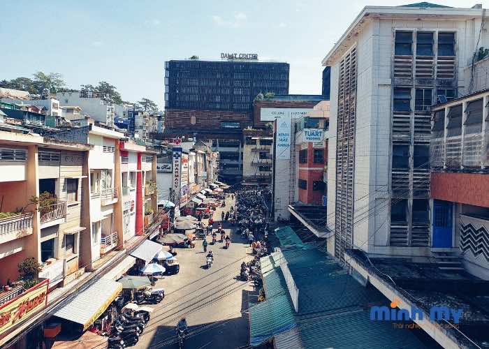 HongKong bên hông chợ Đà Lạt - Góc check in "triệu like"
