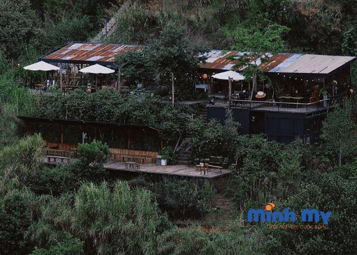 Đến In The Forest Đà Lạt chill với không gian xanh mát