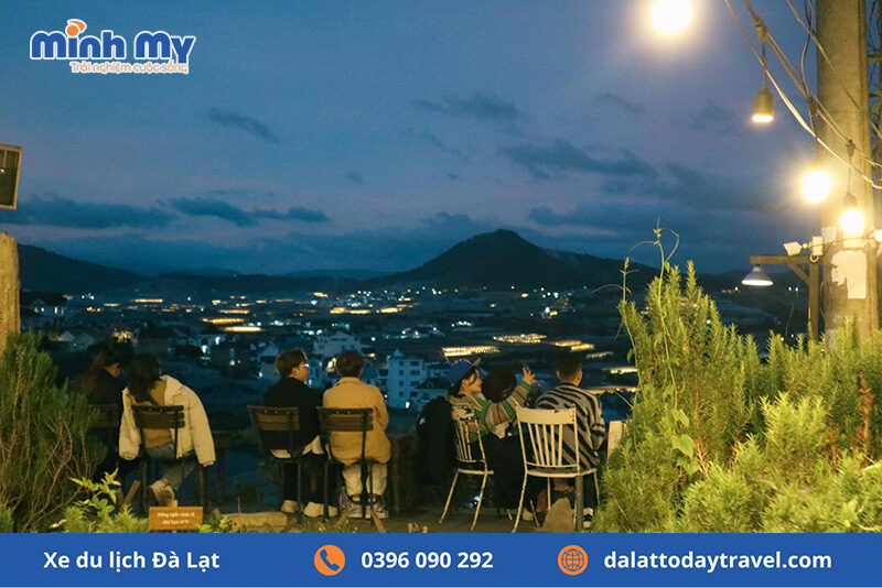 View từ Tiệm Cà Phê Túi Mơ To